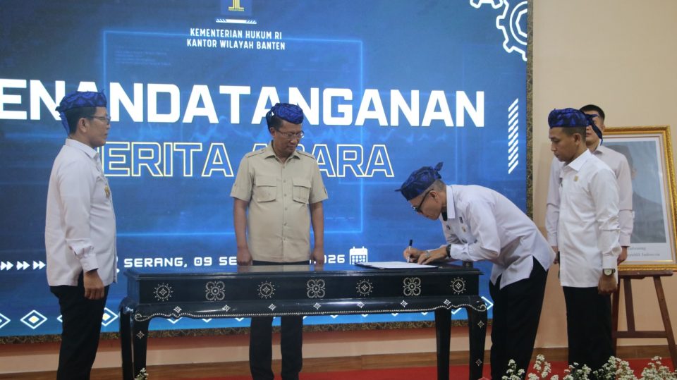 Penandatanganan berita acara e-voting Kakanwil Kemenkum Banten oleh Hadiyanto disaksikan Menteri Hukum Supratman Andi Agtas